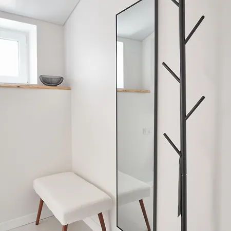 Apartament White Door 3 Odessa