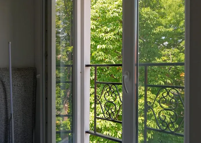 Appartement White Door 3