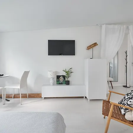 White Door 3 *